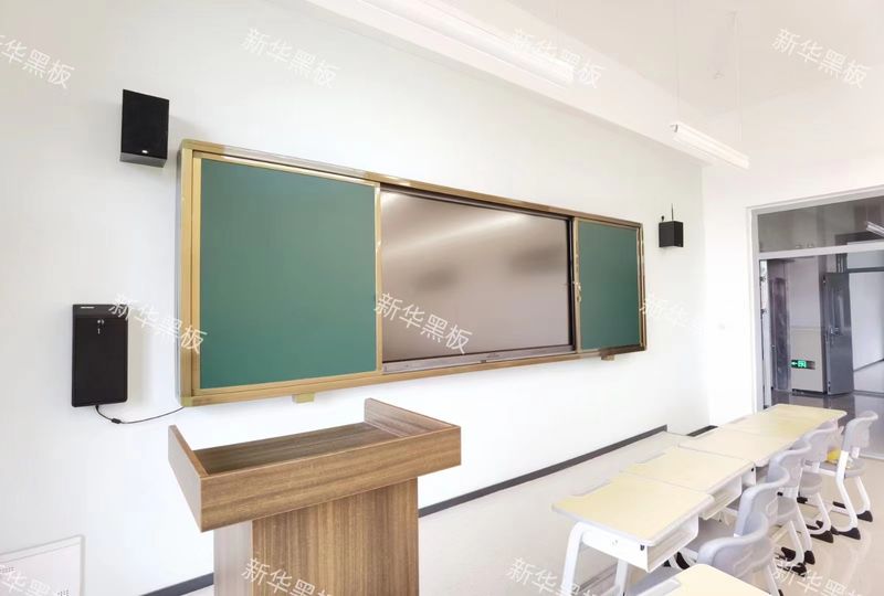 鄭州城建學(xué)院推拉綠板