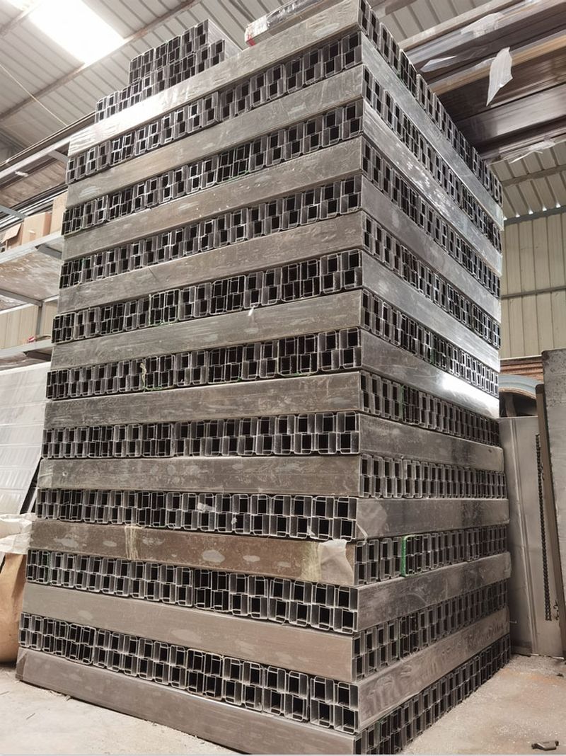 河南領(lǐng)尚教學(xué)設(shè)備有限公司