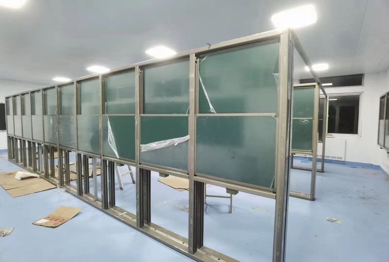 許昌學院聯(lián)排升降綠板