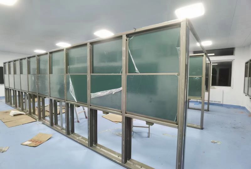 許昌學(xué)院聯(lián)排升降綠板